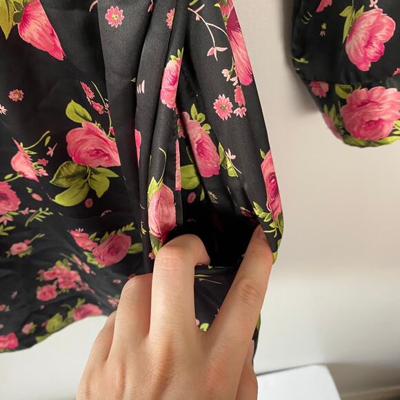Victoria's Secret Y2K Satin Robe Black Floral Kimono Waist Tie Pink VTG One Size - Picture 10 of 13